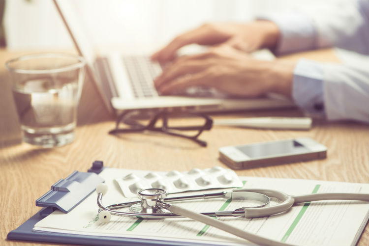 Switching EHR systems may build operation times, investigation finds