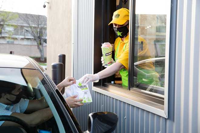 7-Eleven collaborates with taco restaurant to open first drive-thru