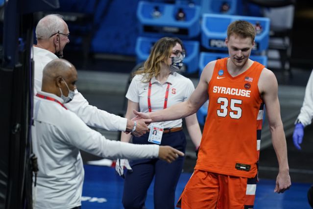 Buddy Boeheim’s 25 points improve send Syracuse Orange, Jim Boeheim into Sweet 16