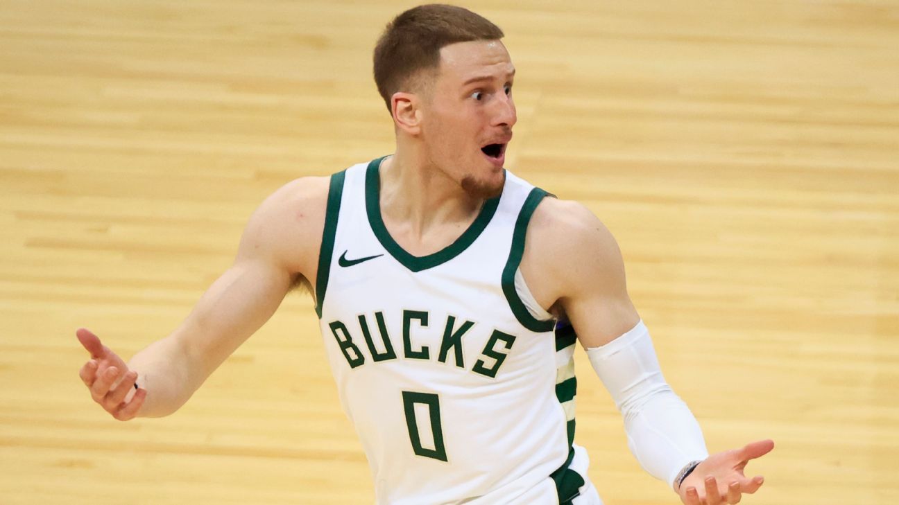 Milwaukee Bucks lose starter Donte DiVincenzo for playoffs with a lower leg injury