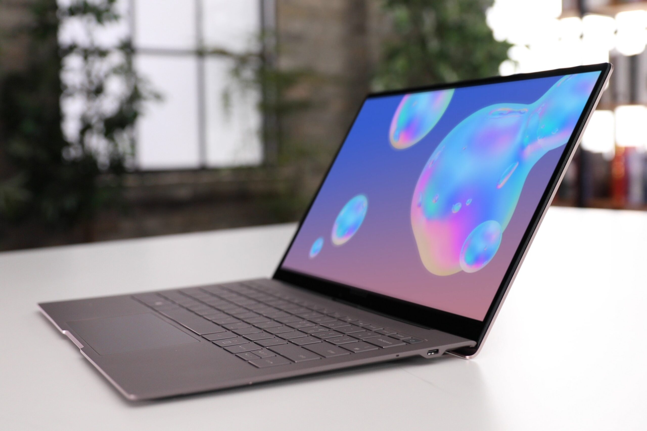 Samsung’s new Galaxy Book Go laptops begin at $349