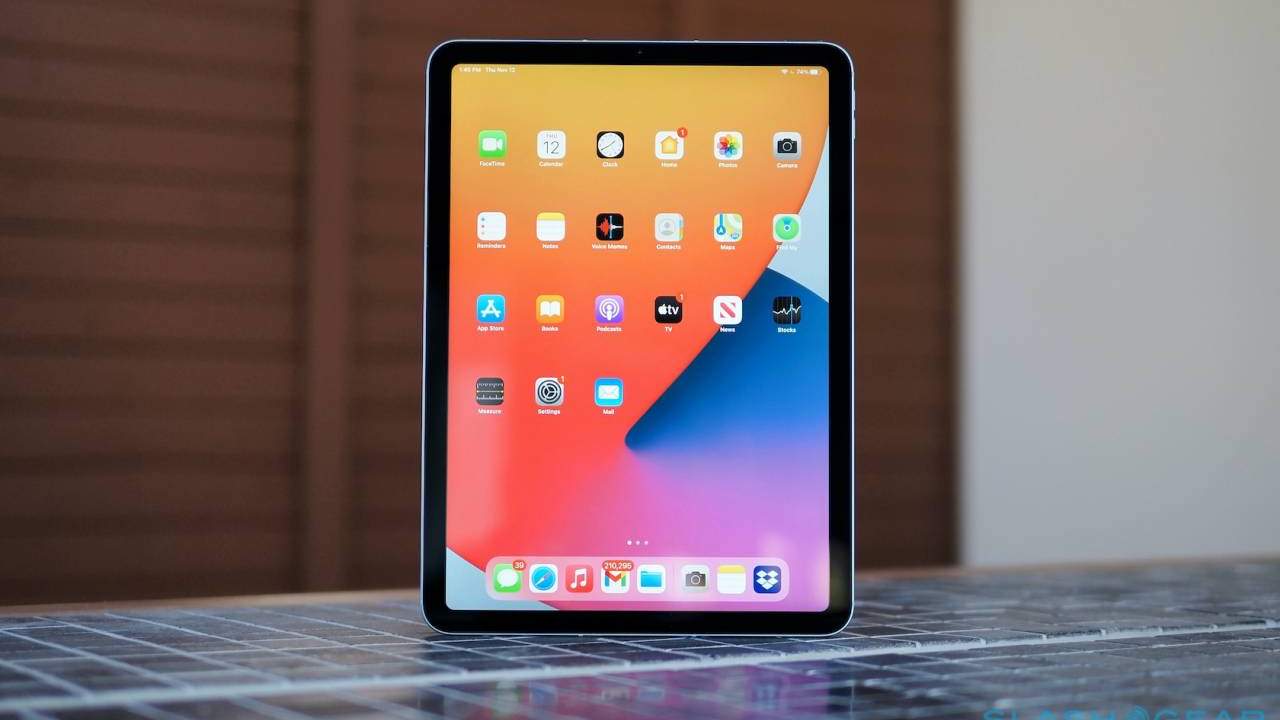 Apple may, at last, equip future iPads with OLED screens