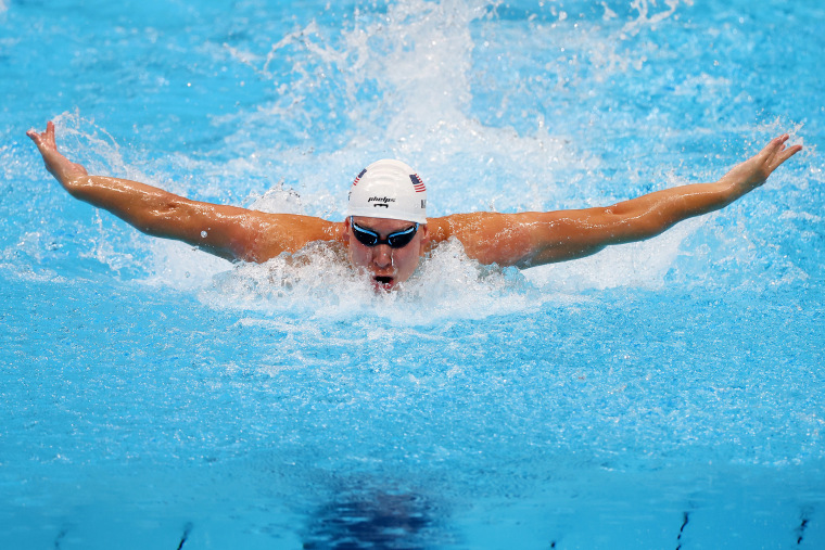 Tokyo Olympics: U.S. swimmers win 8 medals, including historic 6 on Sunday