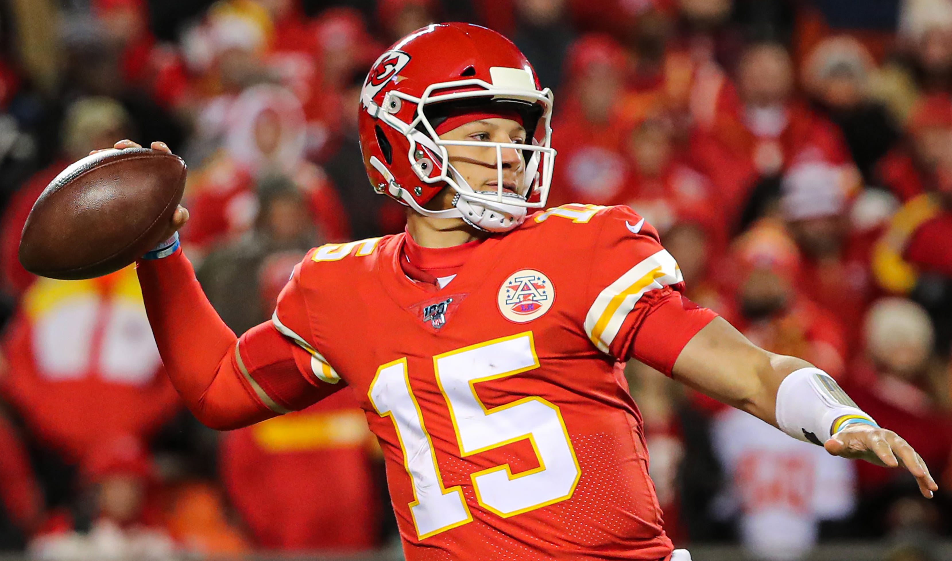 QB Patrick Mahomes break NFL record for most passing yards through 50