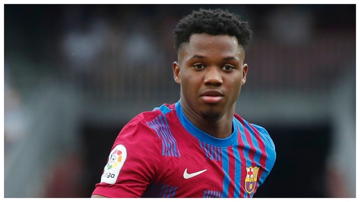 Ansu Fati signs long-term Barcelona contract with €1 billion release clause, until 2027