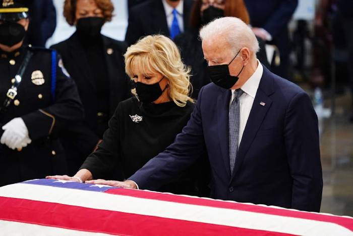 At the US Capitol, Biden and congressional leaders pay tribute to the late Senator Bob Dole