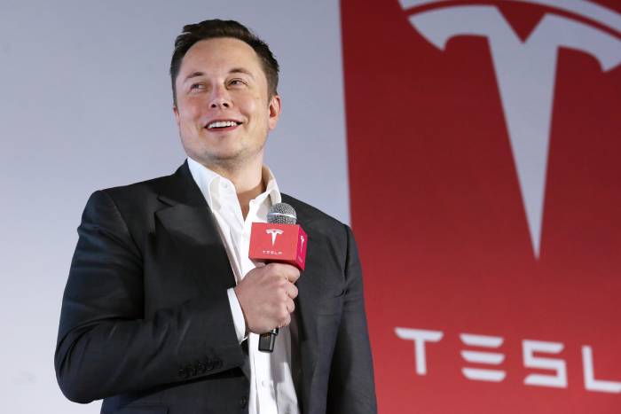 Elon Musk announces he is creating a new social media platform