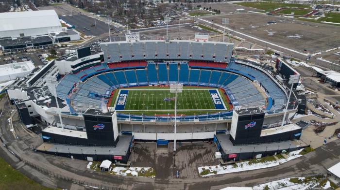 Bills sign a 30-year deal in Orchard Park for a new $1.4 billion stadium