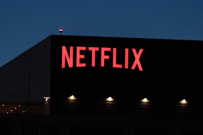 Netflix is losing more long-term subscribers, according to a survey