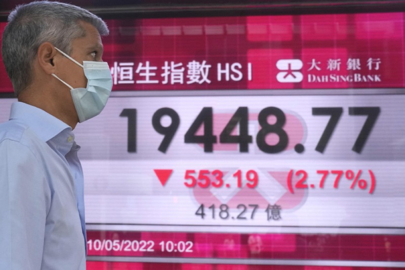 Asian stocks follow Wall Street down on rate climb, economy worries