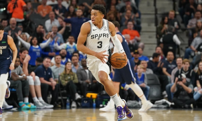 Keldon Johnson signs a 4-year, $80 million agreement with San Antonio Spurs