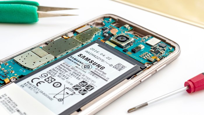 Galaxy device parts and tools are now available through Samsung and iFixit