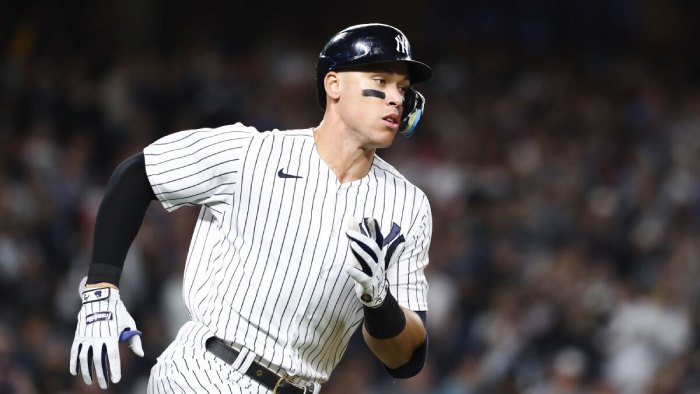 Aaron Judge of New York Yankees hits his 61st home run of the year, tying Roger Maris’ record