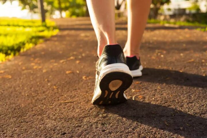 6 Effective Walking Ways to Lose Weight and Get Lean
