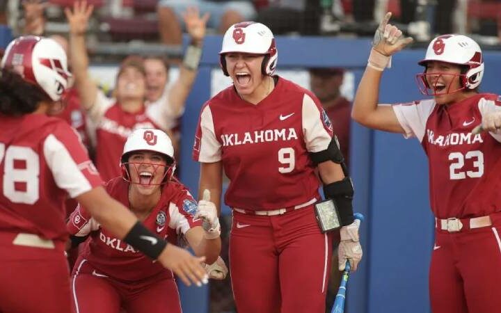 In the NCAA softball tournament, Oklahoma gets the No. 1 overall seed