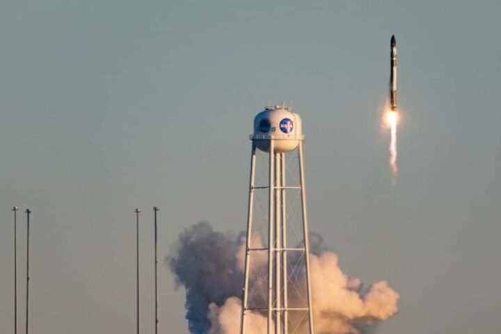 Rocket Lab launches 1st suborbital version of Electron vehicle