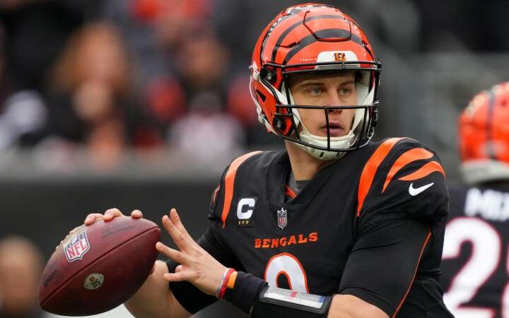 Joe Burrow signs a 5-year, $275 million agreement with the Bengals