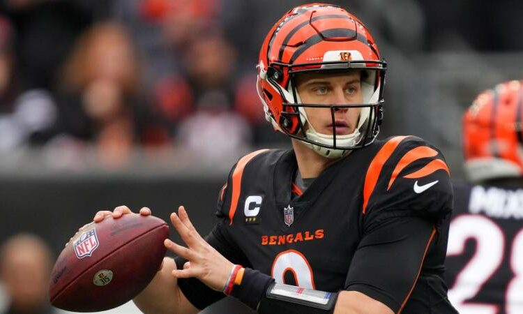 Joe Burrow signs a 5-year, $275 million agreement with the Bengals