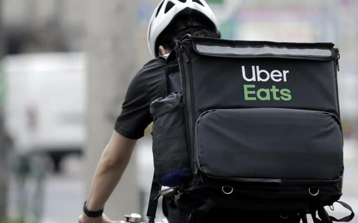 Uber Eats is going to launch AI features and more payment methods