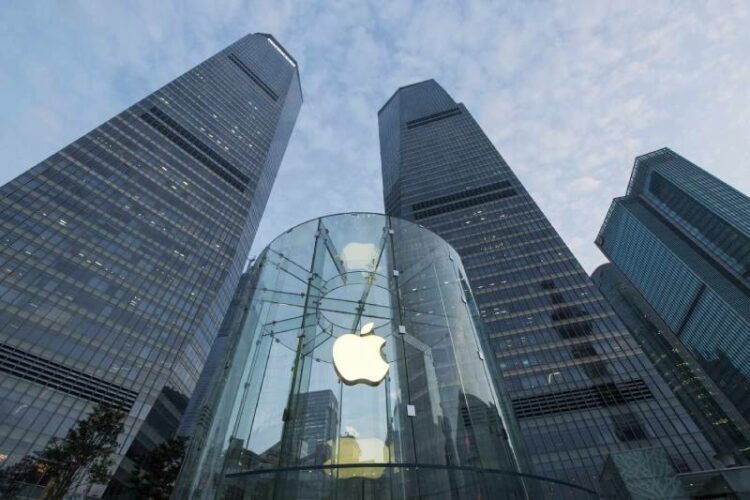 Apple faces a $200 billion loss in just two days after iPhone ban in China