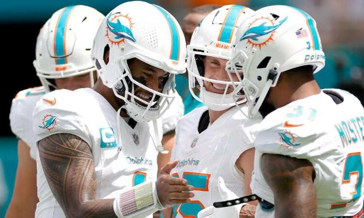 Miami Dolphins break franchise scoring record in 70-20 win over Denver Broncos