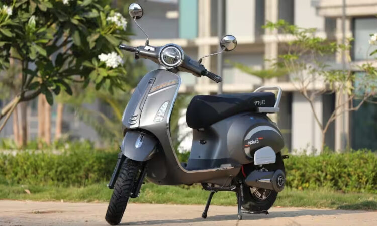 A new electric scooter from Pure EV, the ePluto 7G Max, will cost you one lakh rupees and have a range of 201 kilometers