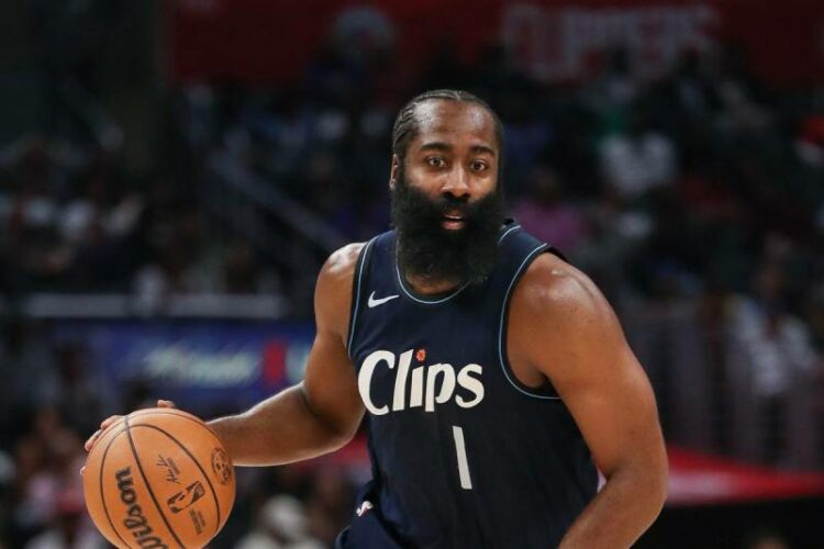 James Harden ultimately wins his first game with the Clippers with a clutch three
