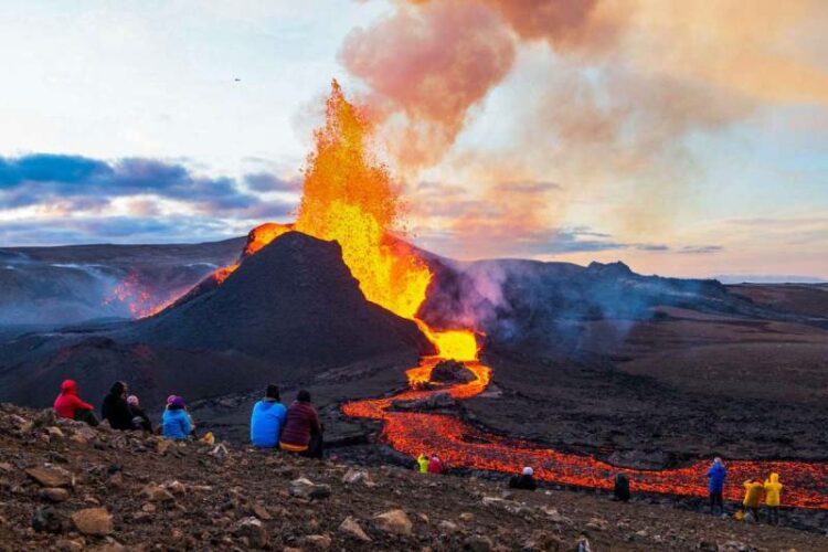 The Blue Lagoon in Iceland closed after 1,000 earthquakes in a 24-hour period