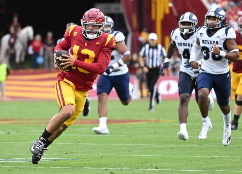 Holiday Bowl TD-pass record set by Moss and Williams in USC win