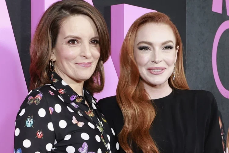 So Cute: Tina Fey and Lindsay Lohan Reconcile at The Mean Girls Premiere
