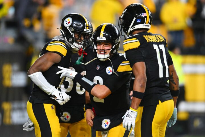 Steelers Guarantee A Postseason Berth