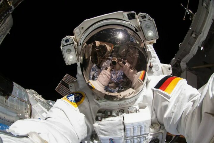Astronauts in space experience headaches, according to a study documents