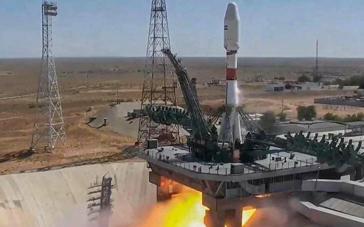 Iran launches a Russian “domestically developed” imaging satellite