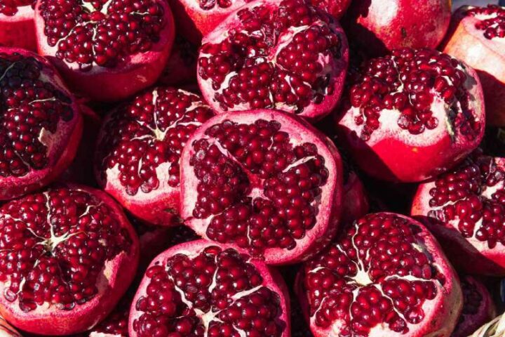 9 Fruits That Will Help You Reach Your Protein Objectives