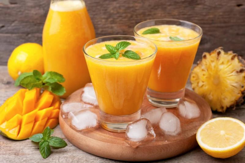 Mango Juice: 8 Health Advantages of This Summertime Fruit-based Beverage