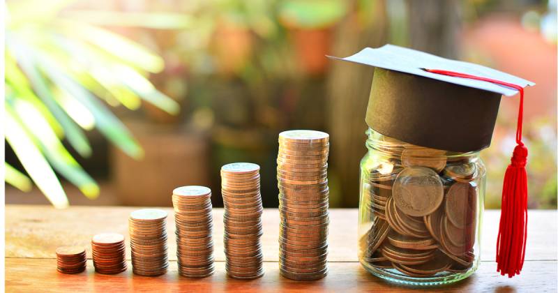 Tips for Recent Graduates to Avoid Financial Mistakes