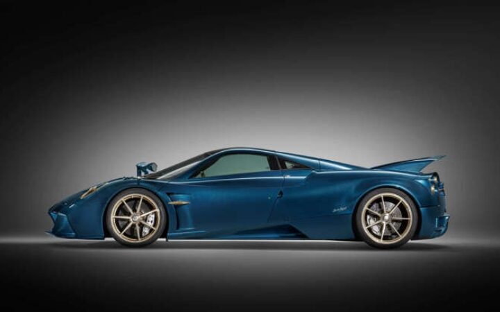 It’s finally here: the manual for the Pagani Huayra