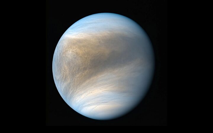 Planets more than 500 light-years from Earth experience supersonic winds