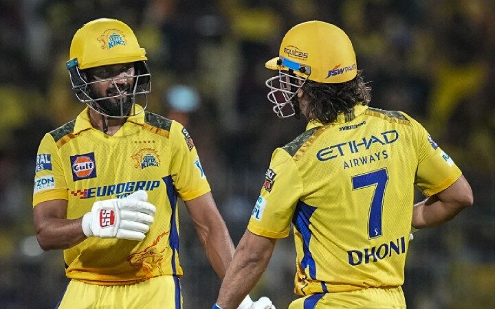 CSK Loses Early DRS Review as Dhoni and Gaikwad Miscalculate Kohli’s LBW Appeal