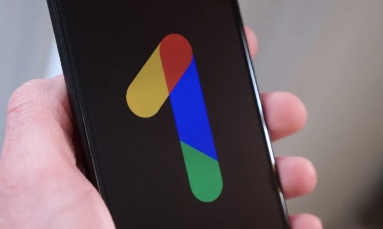 Till Spring 2026 Students can get free access to Google One AI Premium